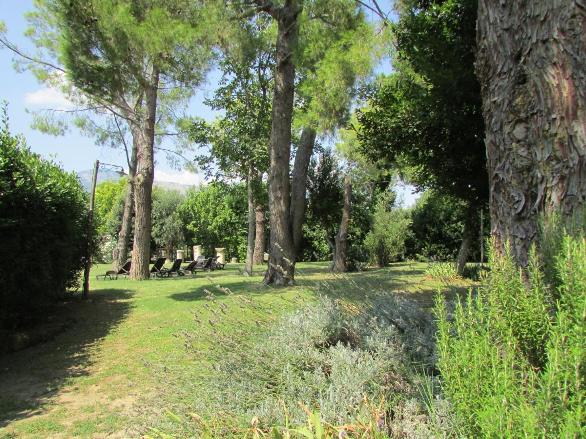 Agriturismo "Borgo Madonna Degli Angeli" - Charming Cottages In The Gardens ! Tocco da Casauria المظهر الخارجي الصورة